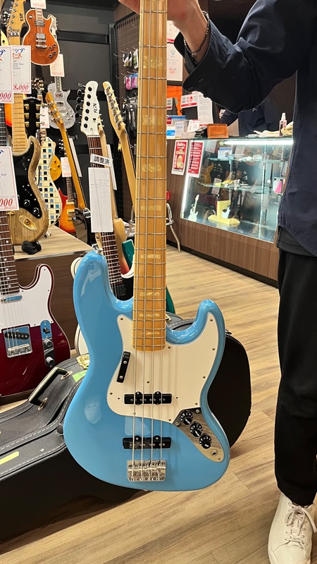 Fender Made in Japan LTD INTL COLOR JAZZ BASS MN MAUI BLUEの画像